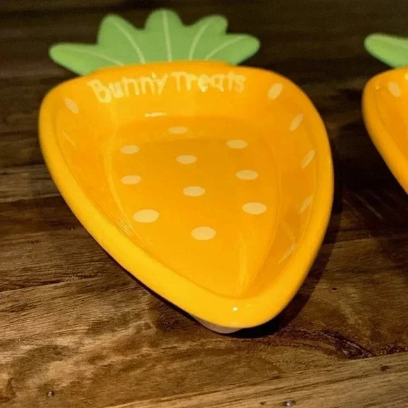 NWT Hallmark 9” Carrot🥕Shaped Orange Tray Seasonal Serveware BUNNY TREATS Easter - Picture 4 of 7